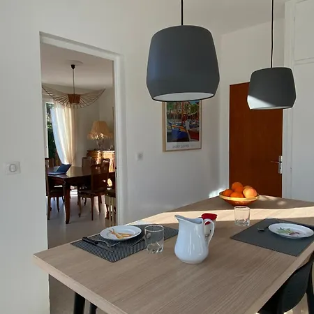 Agreable Maison Proche Dans Quartier Residentiel Classee 3 Etoiles Oft Sanary-sur-Mer