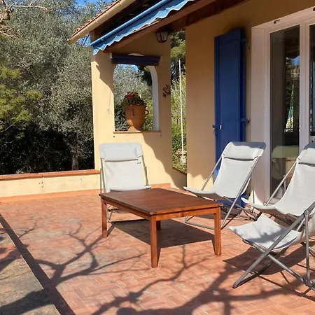 Agreable Maison Proche Dans Quartier Residentiel Classee 3 Etoiles Oft * Sanary-sur-Mer