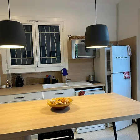 Agreable Maison Proche Dans Quartier Residentiel Classee 3 Etoiles Oft Sanary-sur-Mer