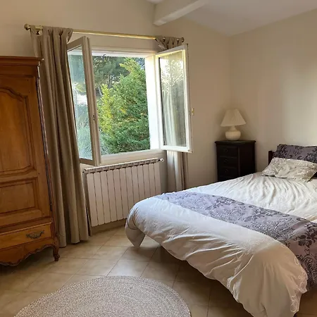 Agreable Maison Proche Dans Quartier Residentiel Classee 3 Etoiles Oft Vila *
