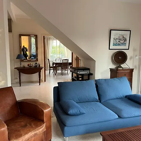 Villa Agreable Maison Proche Dans Quartier Residentiel Classee 3 Etoiles Oft *